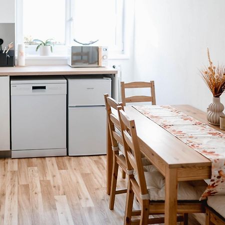 Apartman U Sklepu Sardice ภายนอก รูปภาพ